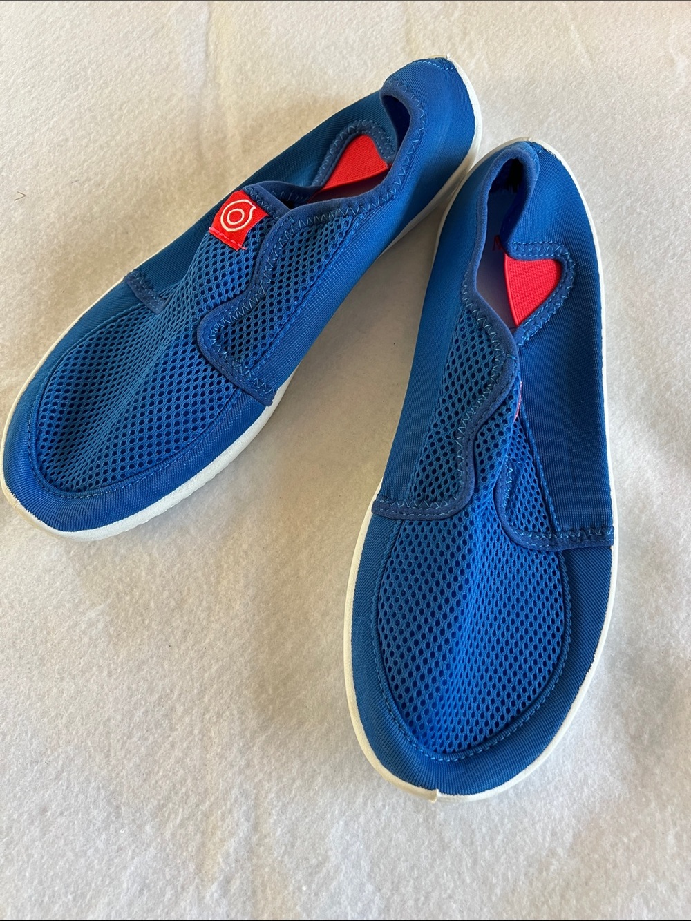 Women’s Slip-On Mesh Water Shoes in Blue with Red Accent